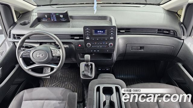 Hyundai Staria 2023 — photo 7
