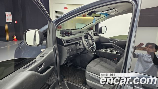 Hyundai Staria 2023 — photo 10