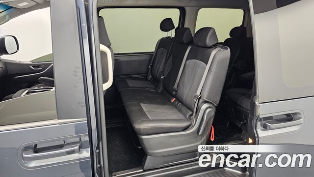 Hyundai Staria 2023 — photo 12