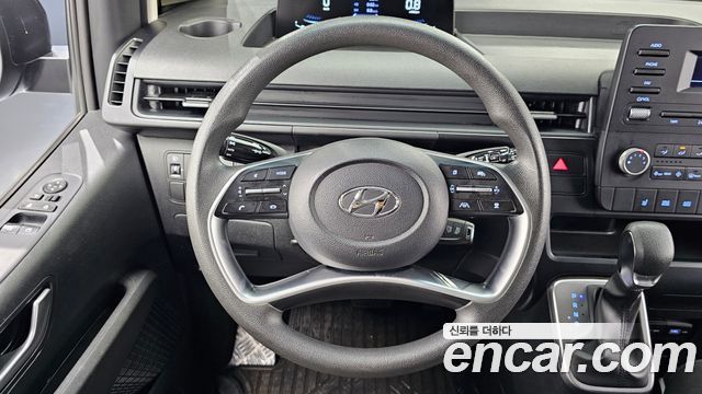 Hyundai Staria 2023 — photo 13