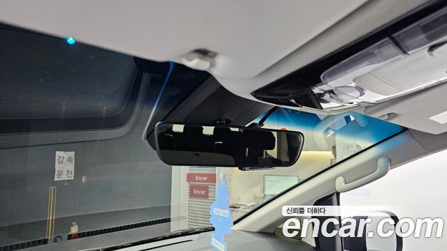 Hyundai Staria 2023 — photo 15