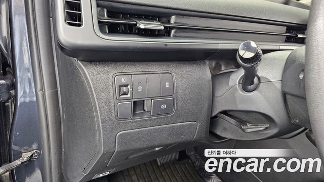 Hyundai Staria 2023 — photo 17
