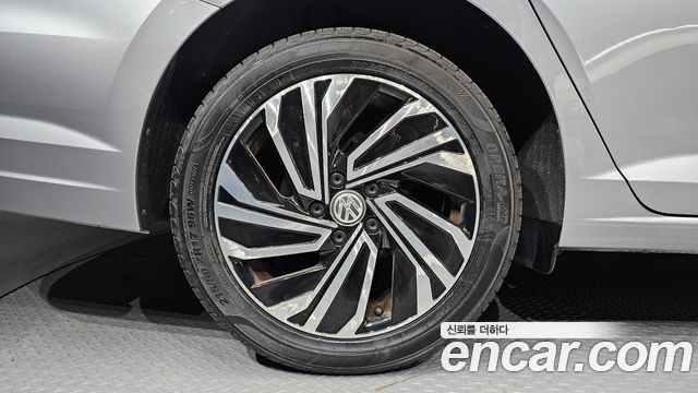 Volkswagen Jetta 2021 — photo 5