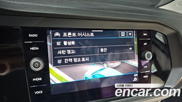 Volkswagen Jetta 2021 — photo 23