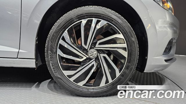 Volkswagen Jetta 2021 — photo 7