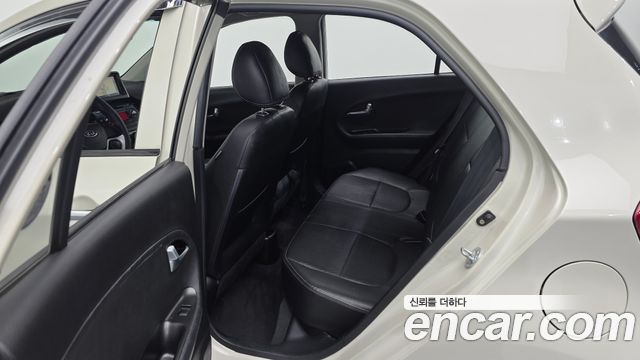 Kia morning 2012 — photo 11