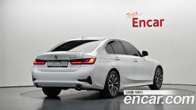 BMW 3-Series 2019 — photo 2