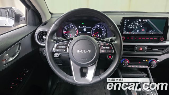 Kia K3 2022 — photo 20