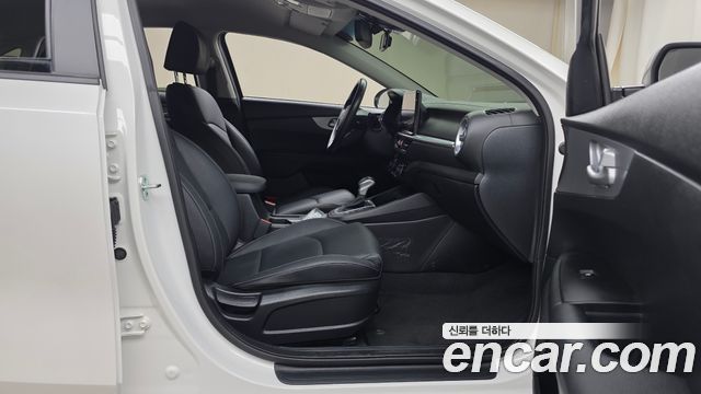 Kia K3 2022 — photo 16