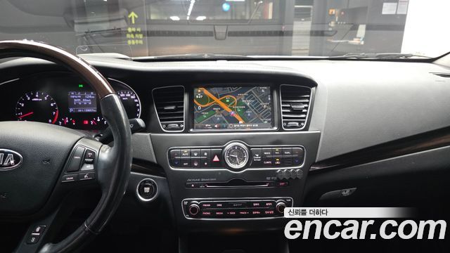 Kia K7 2015 — photo 14