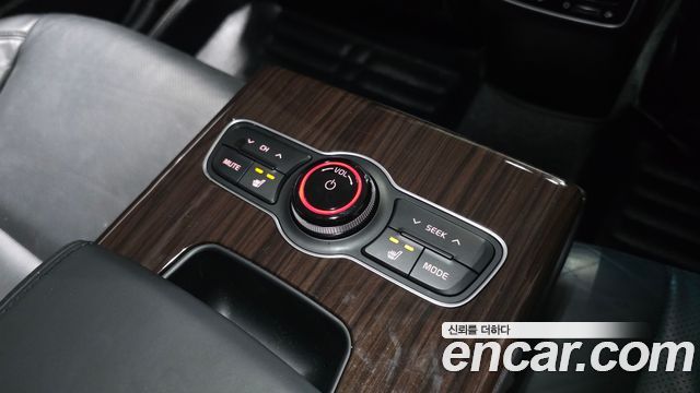 Kia K7 2015 — photo 18