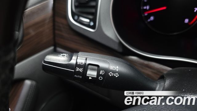 Kia K7 2015 — photo 19