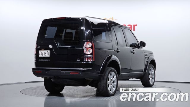 Land Rover Discovery 2016 — photo 2
