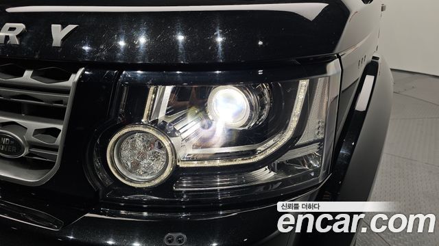 Land Rover Discovery 2016 — photo 8