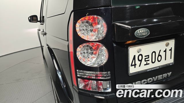 Land Rover Discovery 2016 — photo 9
