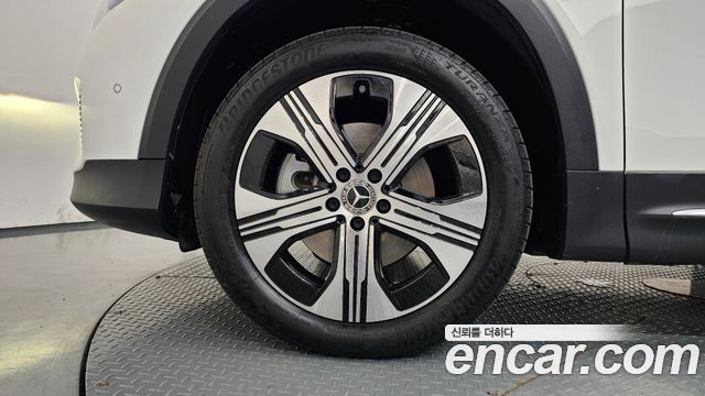 Mercedes-Benz EQB 2026 — photo 5