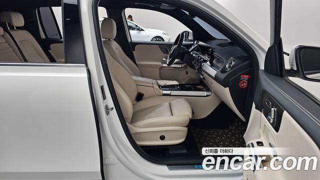 Mercedes-Benz EQB 2026 — photo 11