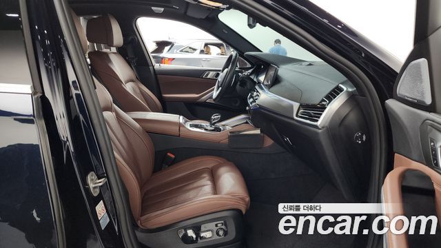 BMW X6 2021 — photo 11