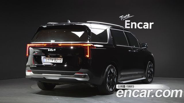 Kia Canival 2025 — photo 2