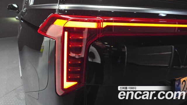 Kia Canival 2025 — photo 9