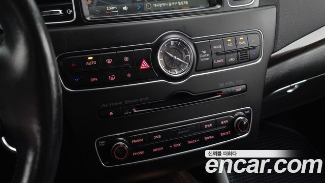 Kia K7 2015 — photo 18