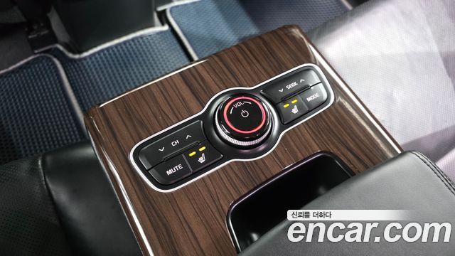 Kia K7 2015 — photo 19