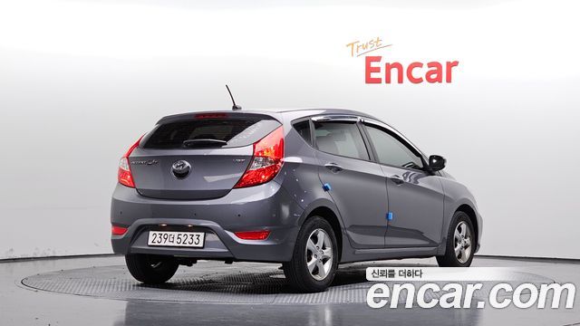 Hyundai Accent 2014 — photo 2