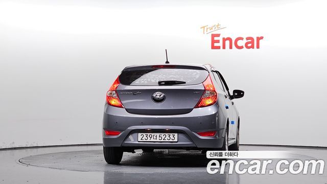 Hyundai Accent 2014 — photo 4