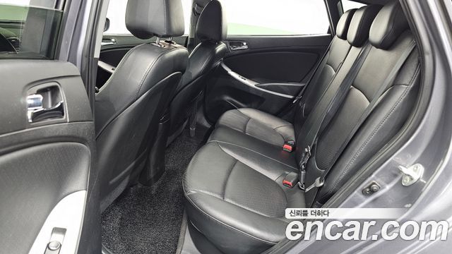Hyundai Accent 2014 — photo 11