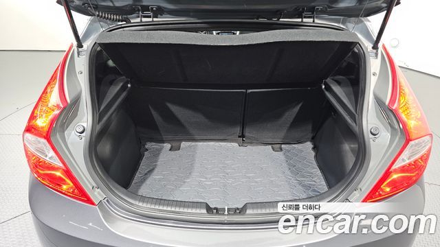 Hyundai Accent 2014 — photo 19