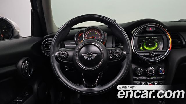 Mini Cooper 2015 — photo 18