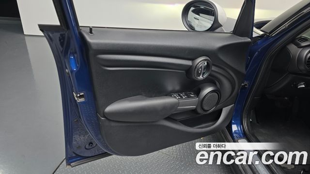 Mini Cooper 2015 — photo 14