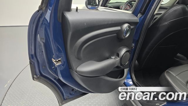 Mini Cooper 2015 — photo 15
