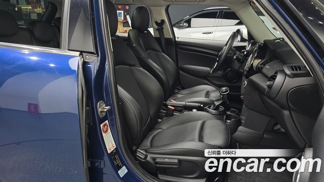 Mini Cooper 2015 — photo 16
