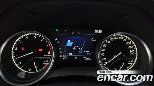 Toyota Camry 2019 — photo 11