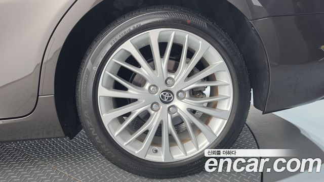 Toyota Camry 2019 — photo 7