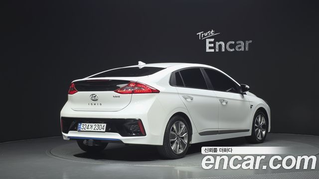 Hyundai Ioniq 2016 — photo 2