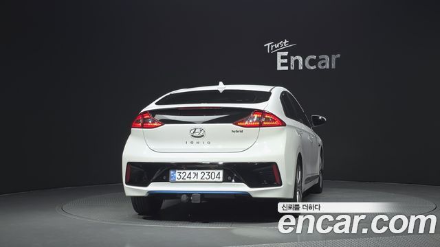 Hyundai Ioniq 2016 — photo 4