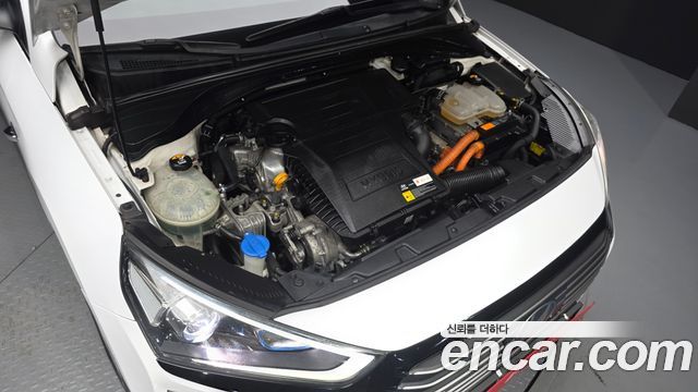 Hyundai Ioniq 2016 — photo 6