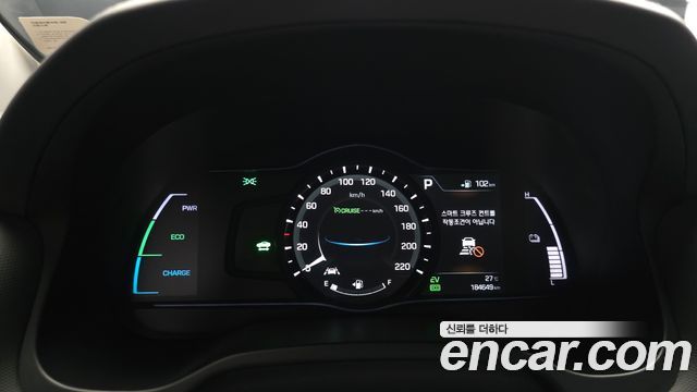 Hyundai Ioniq 2016 — photo 8