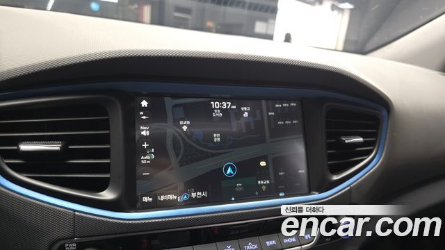 Hyundai Ioniq 2016 — photo 15