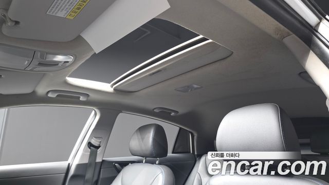 Hyundai Ioniq 2016 — photo 19