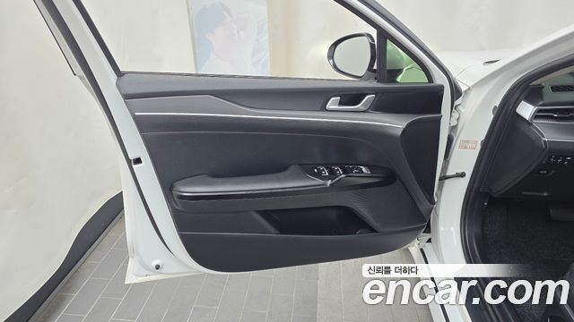 Kia K5 2021 — photo 14