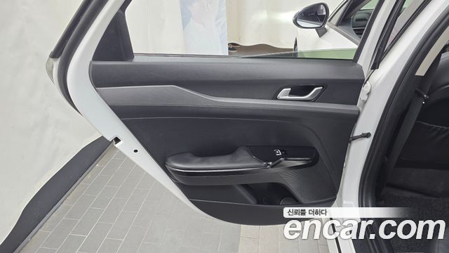 Kia K5 2021 — photo 15