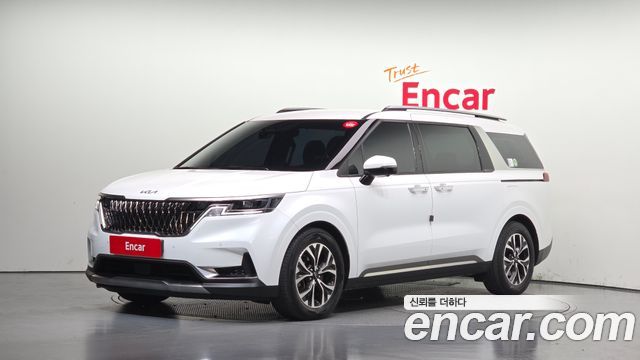 Kia Canival 2023 — photo 1