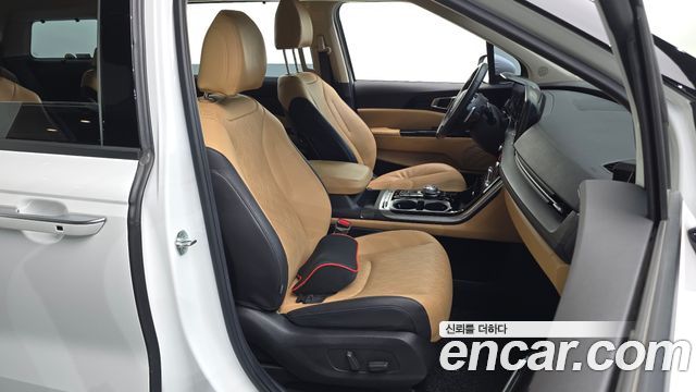 Kia Canival 2023 — photo 12
