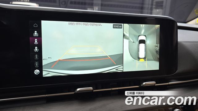 Kia Canival 2023 — photo 17
