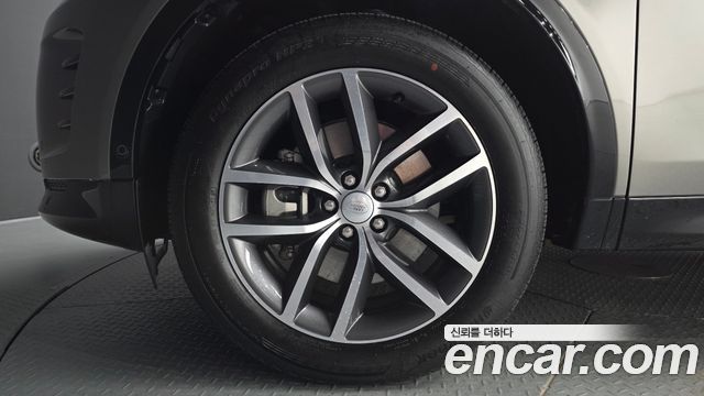 Land Rover Discovery Sport 2024 — photo 5