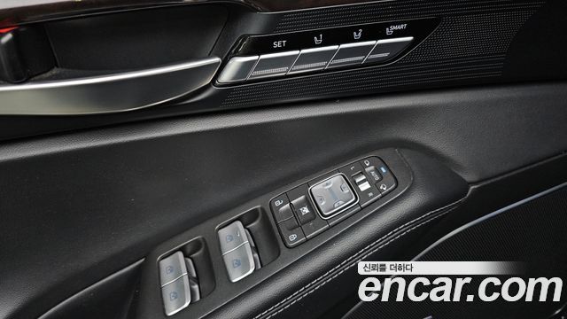 Genesis EQ900 2018 — photo 24