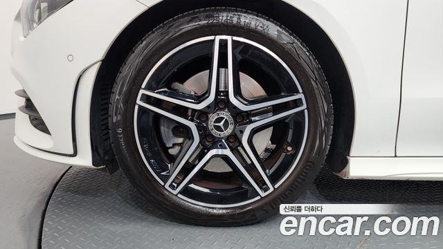 Mercedes-Benz CLA-Class 2021 — photo 5